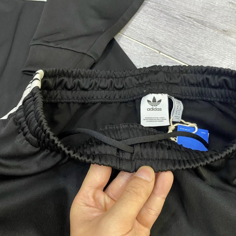 Áo Khoác Bomber Unisex Nam Nữ Adidas SST Track Jacket - Màu Đen