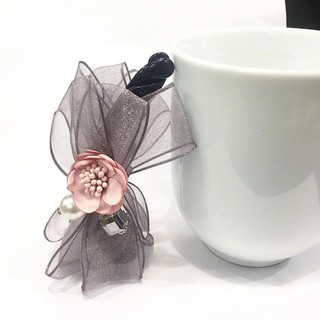 Cặp dọc nơ tạo phồng chân tóc