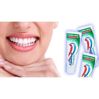 Kem đánh răng Aquafresh 140g trà xanh
