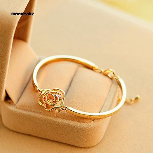 Vòng tay đính đá mặt hoa hồng sang trọng