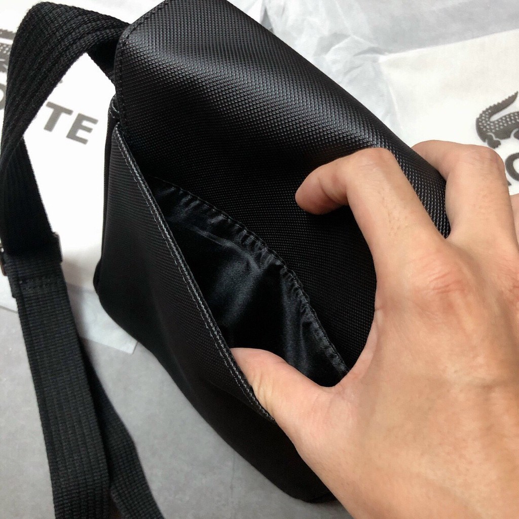 Túi nam Lacoste nắp gập, da đẹp | BigBuy360 - bigbuy360.vn