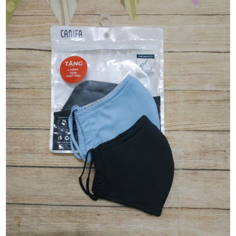Set 2 khẩu trang trẻ em Canifa(tặng 4 miếng than hoạt tính)