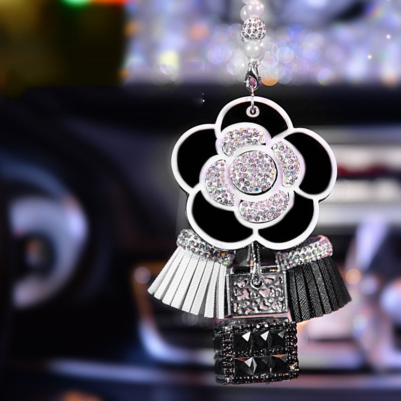 Khánh treo gương xe ô tô hình Hoa Trà Đính Đá kèm Tinh dầu Treo Gương xe oto