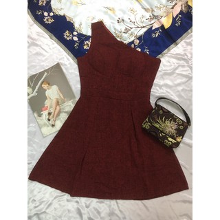 Đầm, váy đi tiệc lệch vai dáng xòe