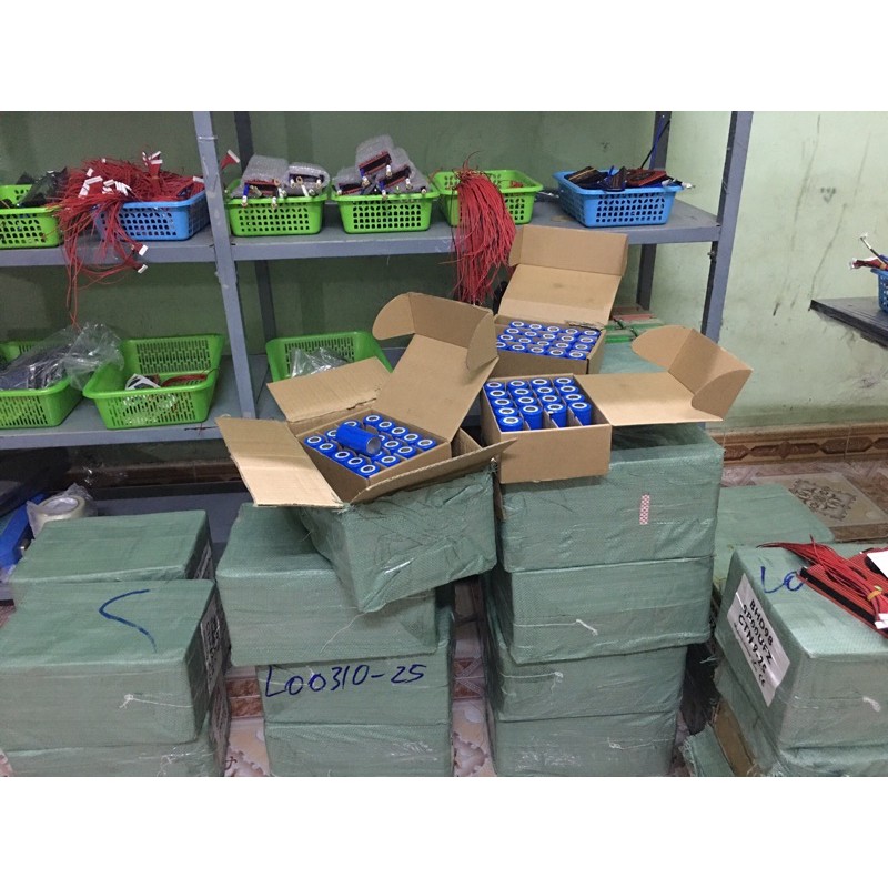 Pin lithium sắt 32700- 3.2V 6.0Ah/ 32800 7Ah 3.2V