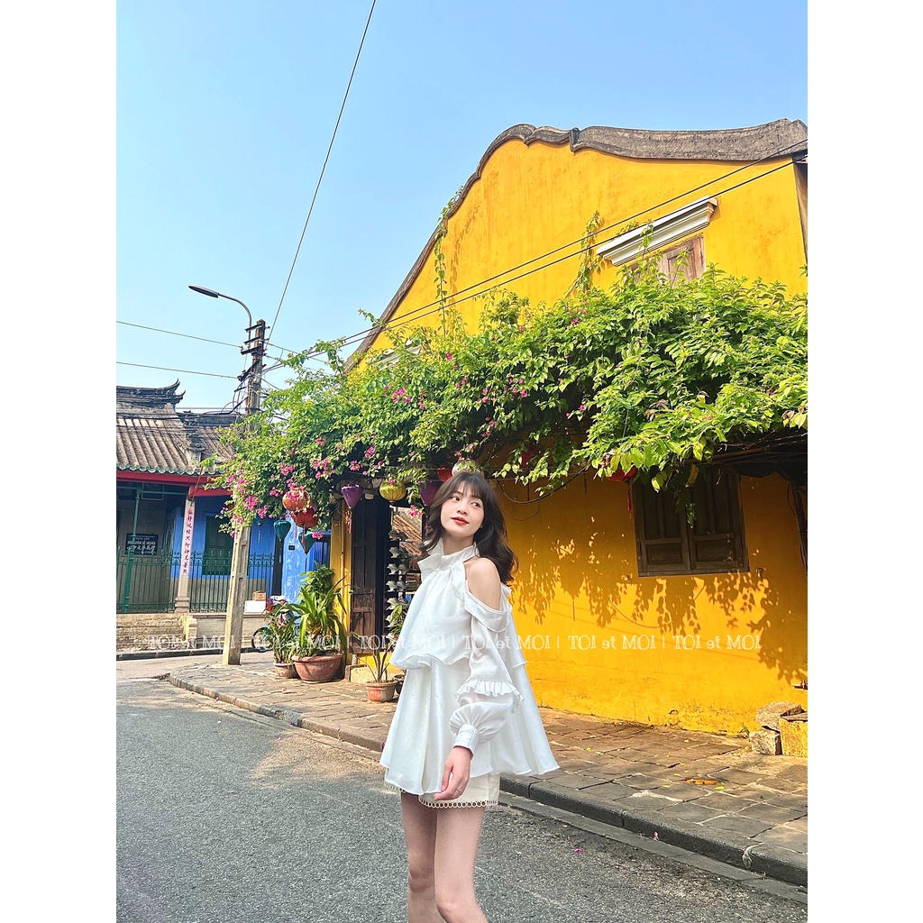 ÁO TƠ NHŨ TRẮNG HỞ VAI _TOI et MOI