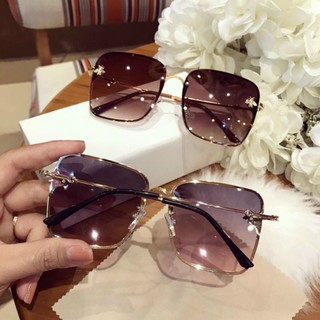 Kính Gucci con ong.
