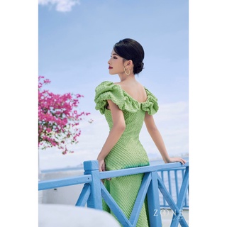 Váy cổ bèo trần ly