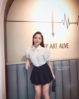 Áo sơ mi trắng tay bồng cổ ren