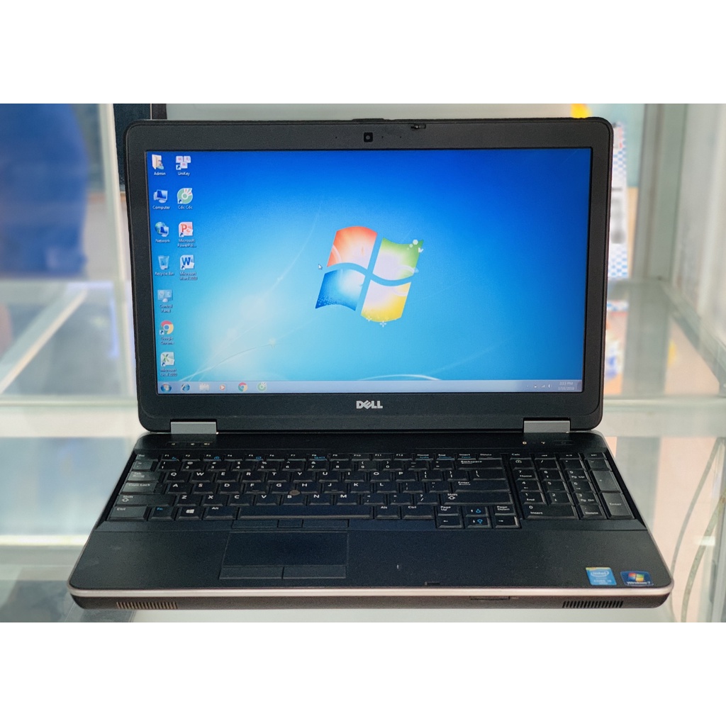 Laptop cũ Dell Precision M2800 Core i7/ Ram 8 / HDD 500 / VGA 2G