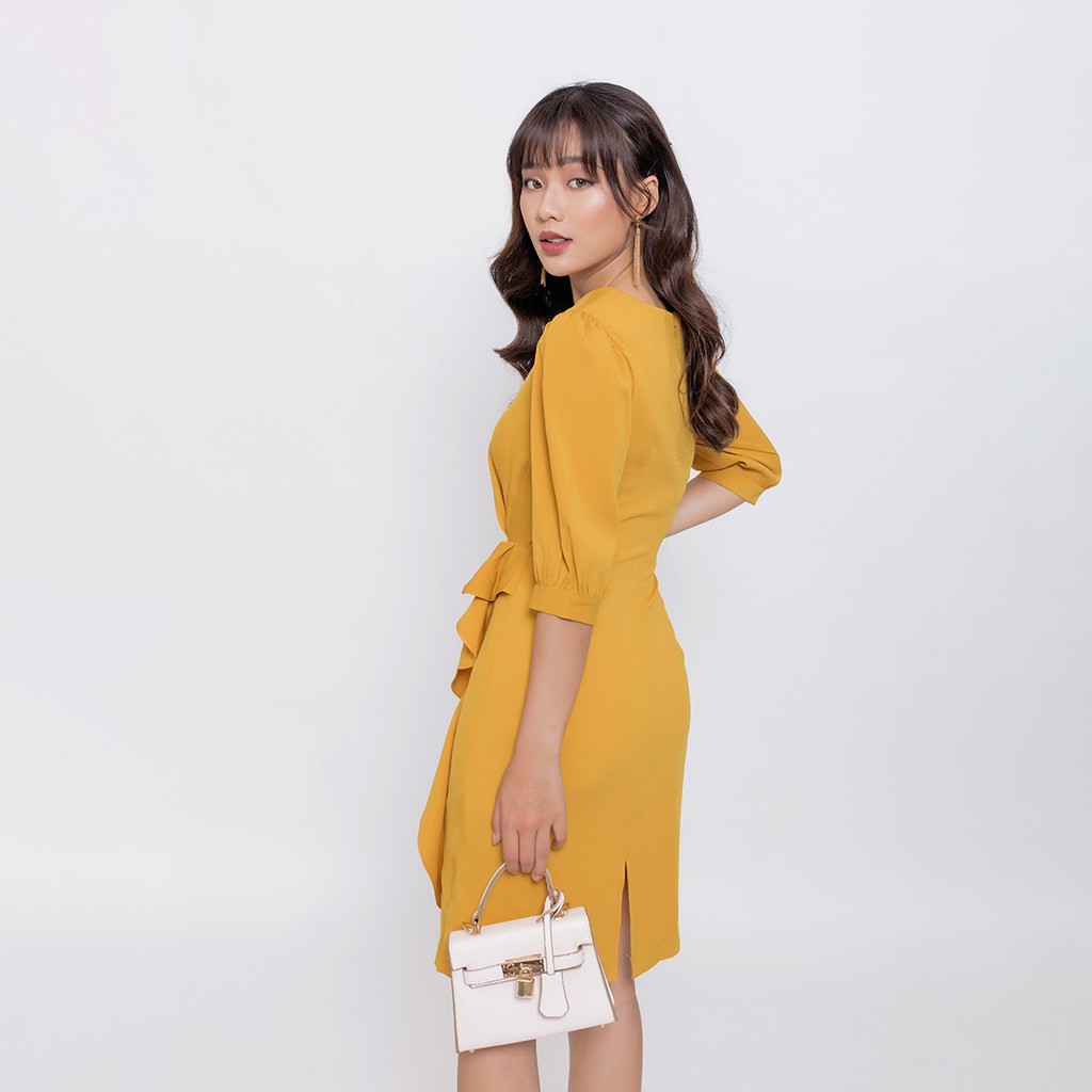 Đầm công sở nữ thiết kế thời trang Eden dạng váy ôm body tay lỡ phối bèo ở eo cổ tròn duyên dáng sang trọng - D400