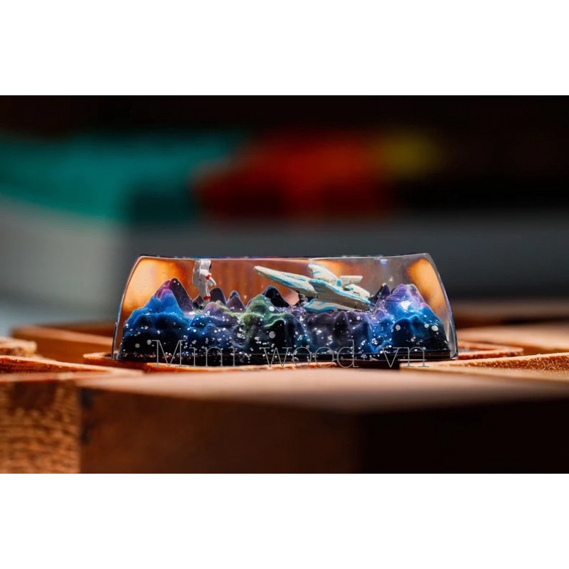 Nút bàn phím cơ phi hành gia + tàu vũ trụ.Keycap resin galaxy.Keycap Artisan
