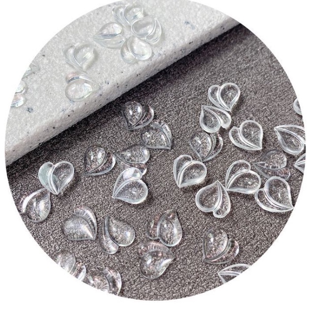 CHARM TIM TRONG, ĐÀO TRONG TRANG TRÍ MÓNG