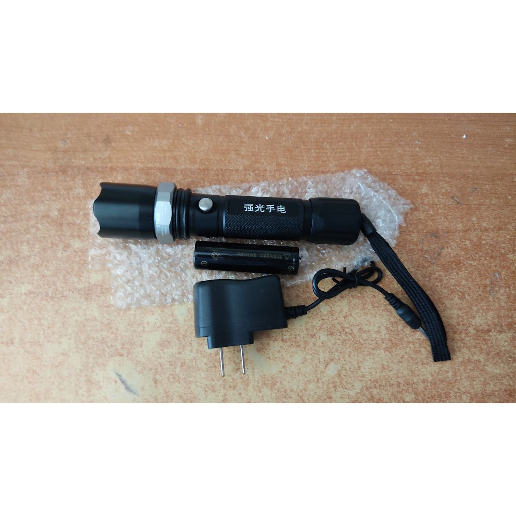 Đèn pin vỏ kim loại siêu sáng siêu bền