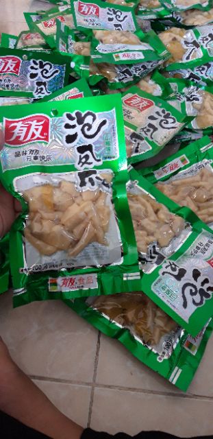 Sẵn hàng chân gà cay yuyu 80g