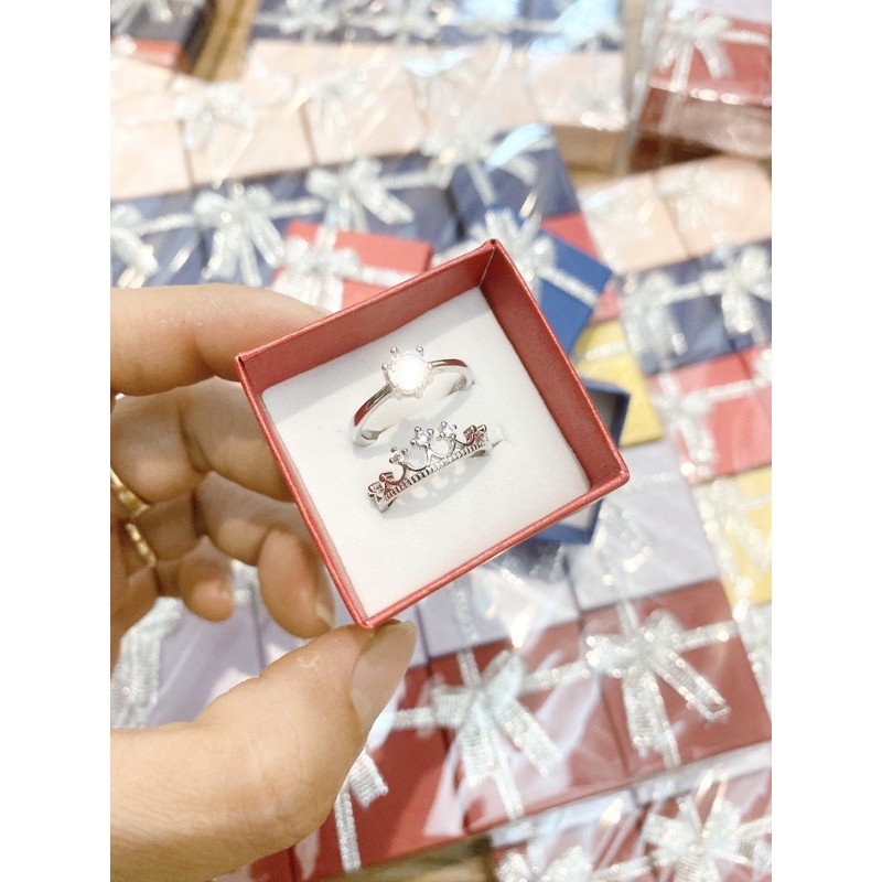 Hộp đựng nhẫn nơ bạc xinh xắn