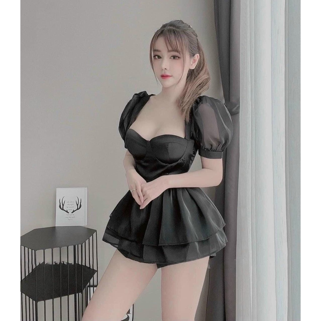 Sét áo xòe 2 lớp bèo lai phối quần ngắn mẫu có mút ngực chất liệu lụa satin