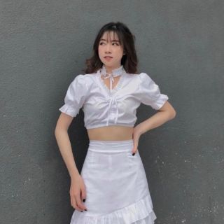 [ ẢNH THẬT TRẢI SÀN] ÁO CROPTOP BODY CÓ CHUN ĐI KÈM CHÂN VÁY XINH VÀ CHOCKER ĐEO CỔ NHÉ - MINTO SET