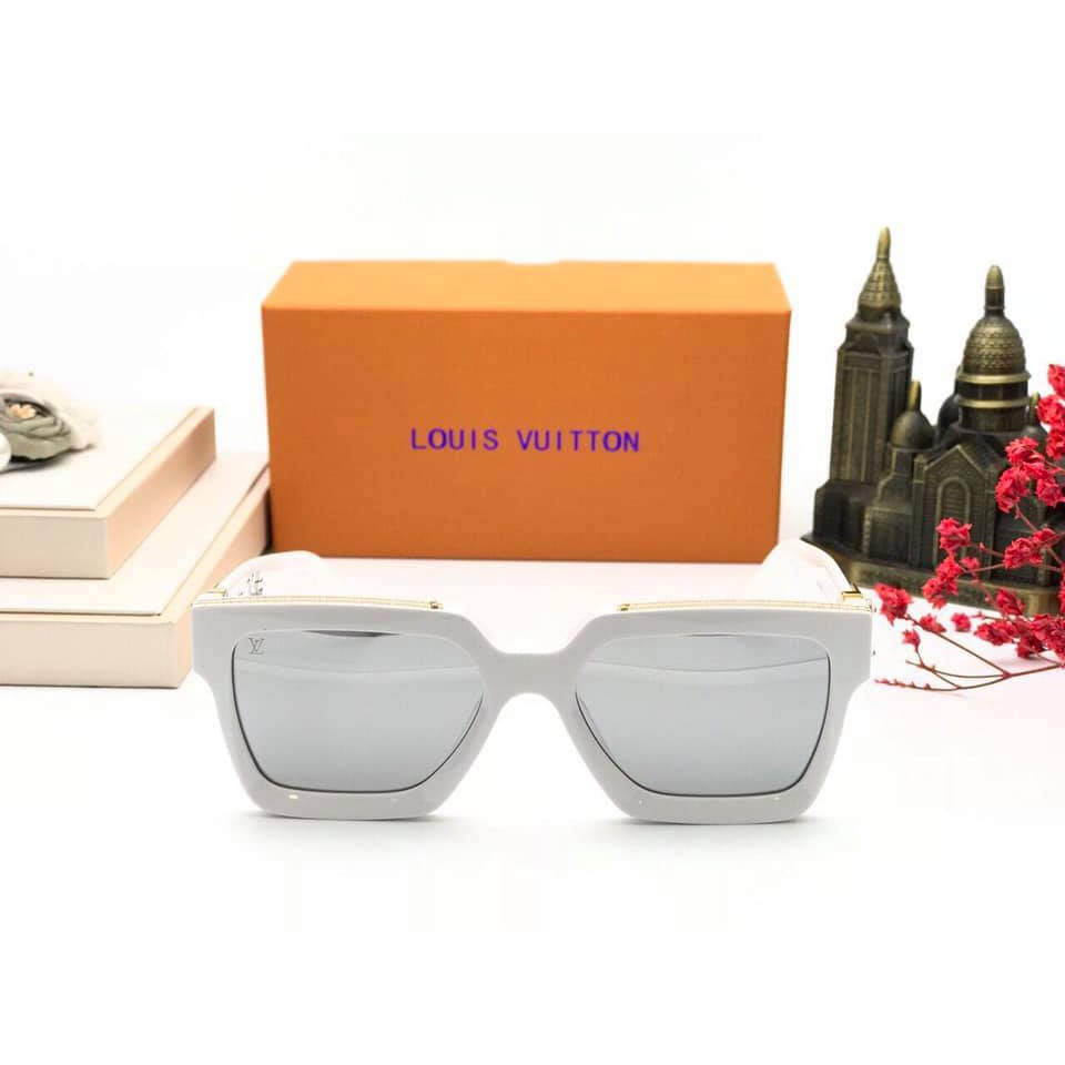 Kính râm trắng gọng vuông