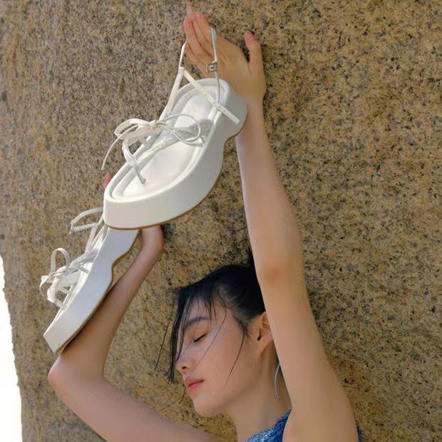 Giày quai hậu đế dày phong cách Roman thời trang đi biển 2022 dành cho nữ