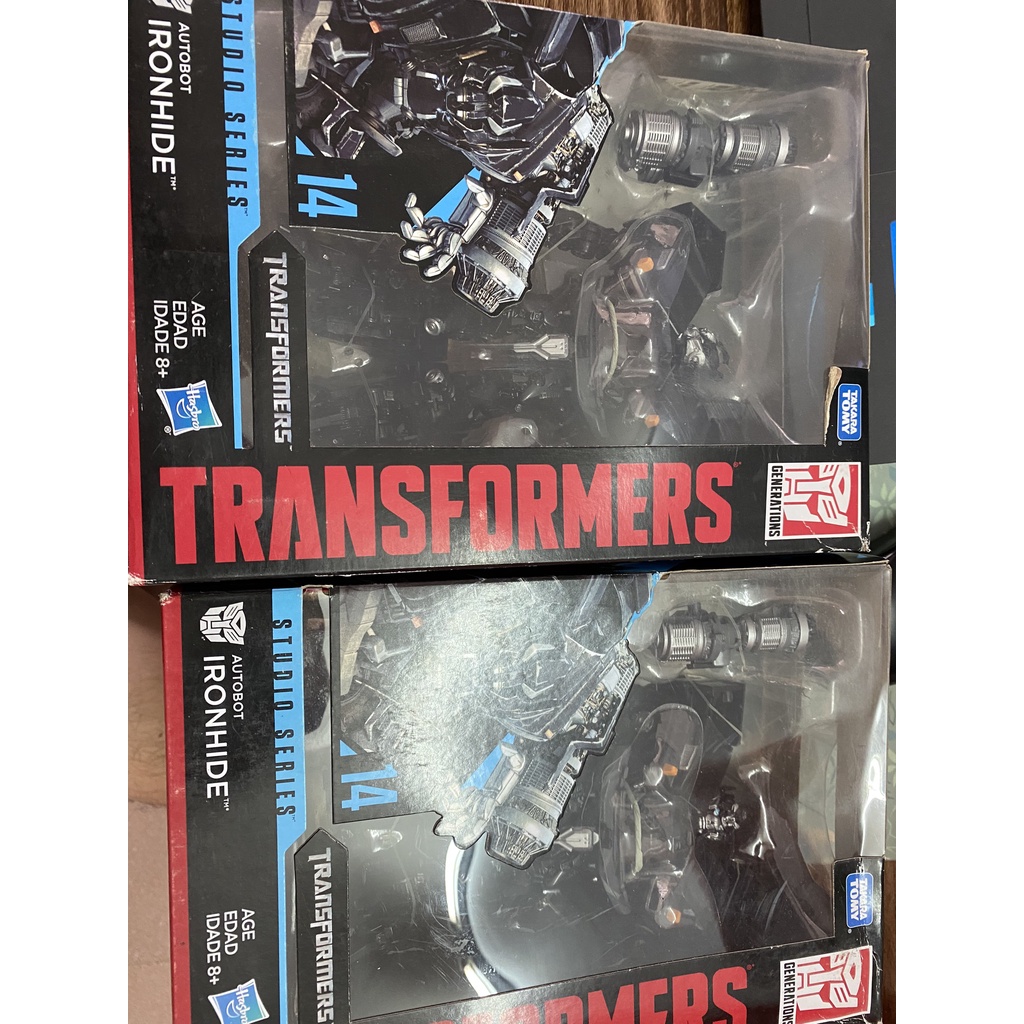Robot Biến Hình Transformers Studio Serie SS-14 Ironhide