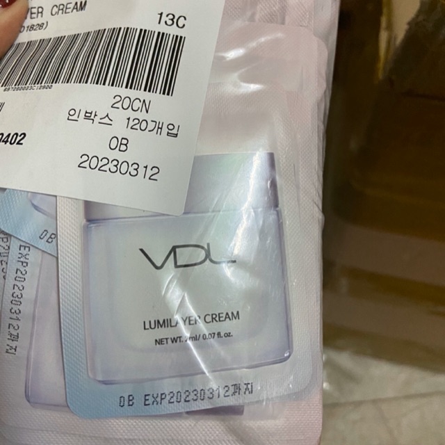 Kem Dưỡng Trắng Da VDL-dòng sản phẩm LG(1 gói) date 2023 | BigBuy360 - bigbuy360.vn