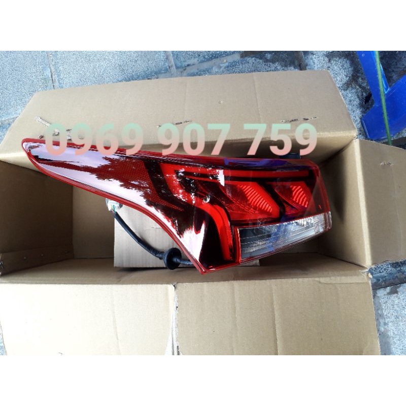 Đèn hậu mảnh ngoài có led Hyundai Accent 2021-2022