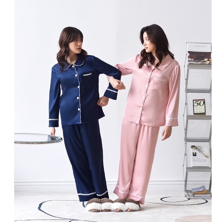 Đồ Bộ Pijama Nữ 𝐋𝐈𝐋𝐀𝐒 𝐁𝐋𝐀𝐍𝐂 Chất Liệu Lụa Cao Cấp Mềm Mại |  Kiểu Dáng Dài Tay, Quần Dài | Màu Hồng Baby