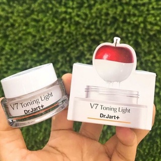 Kem dưỡng da mặt V7 15ml