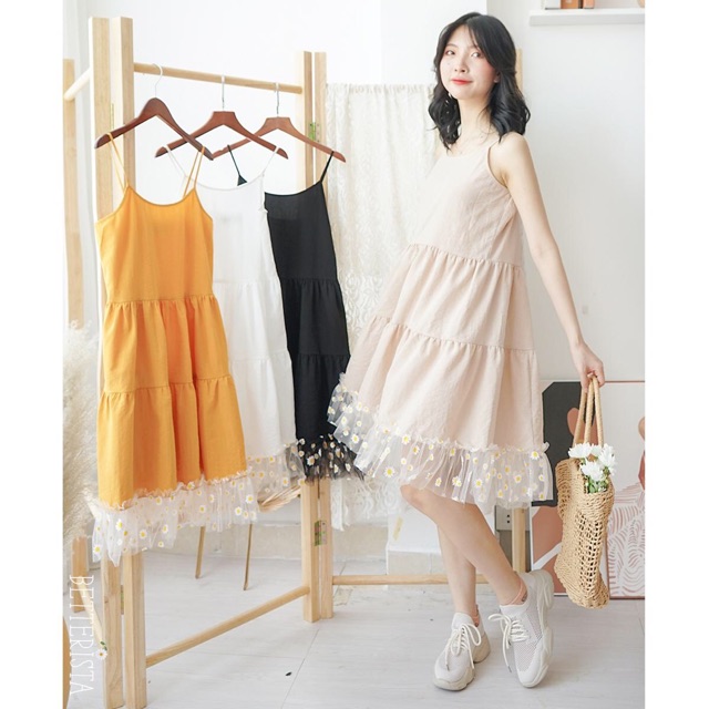 Tana dress - váy 4 tầng nhún đuôi lưới hoa cúc