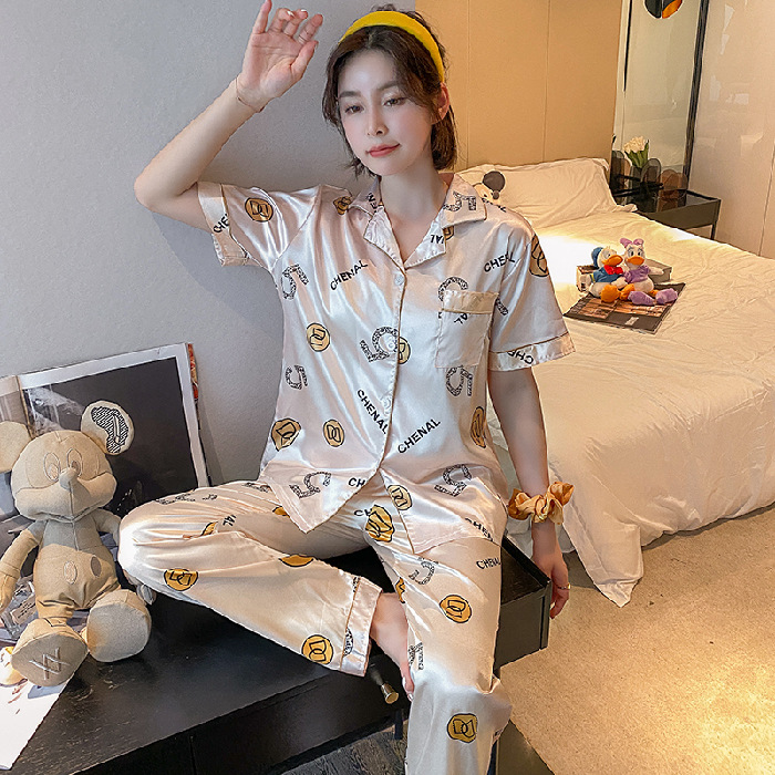 Bộ Đồ Ngủ Ngắn Tay Bằng Vải Lụa Thời Trang Dành Cho Nữ