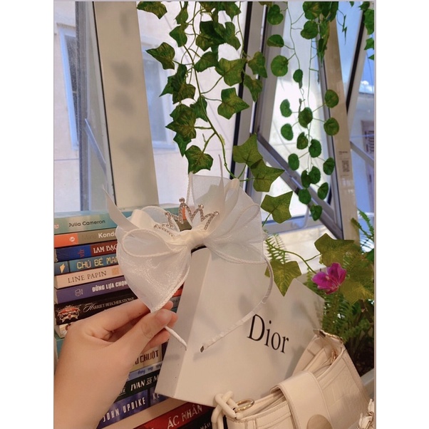 Cài tóc vương miện bé gái bản nơ trắng điệu đà