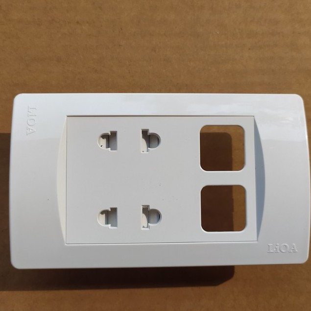 Ổ  2 CHẤU  VỚI 1 VÀ  2 LỖ VUÔNG LiOA