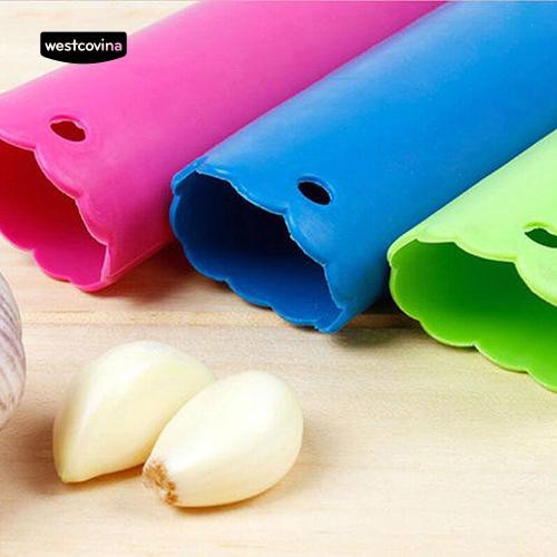 Dụng Cụ Lột Vỏ Tỏi Tiện Lợi Bằng Silicon