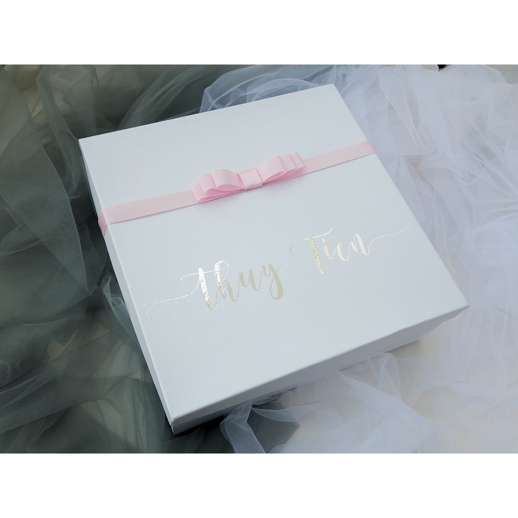 🎁[In theo yêu cầu]Hộp quà cao cấp In Tên Riêng (30x30x10cm) | BigBuy360 - bigbuy360.vn