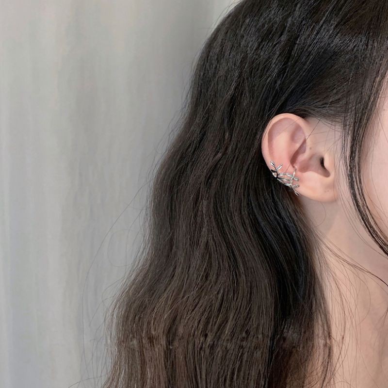 Khuyên kẹp vành lá oliu