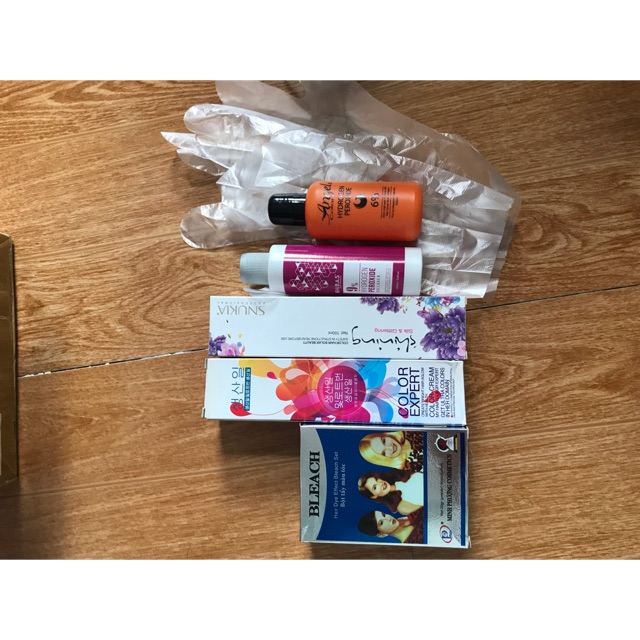 Combo thuốc nhuộm, tẩy tóc của khách