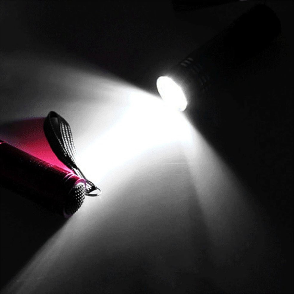 Đèn pin 9 bóng LED siêu sáng kiểu dáng tiện dụng chất lượng cao | BigBuy360 - bigbuy360.vn