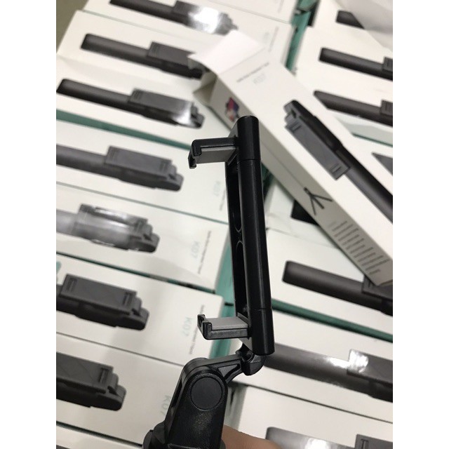 Gậy chụp hình kiêm Tripod 3 chân + Nút bluetooth K07 chính hãng , Hàng Loại 1 | BigBuy360 - bigbuy360.vn