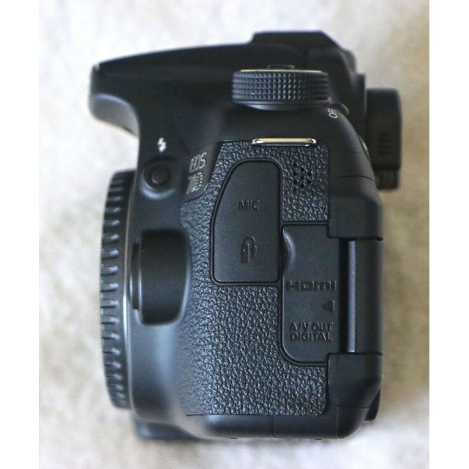 Máy ảnh Canon 70D - 20.2 Megapixels - wifi - Quay phim Full-HD, lấy nét liên tục Servo AF - Mới 95%