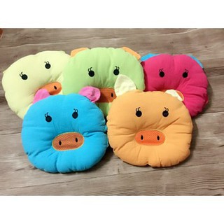 gối lõm hình con heo cho trẻ sơ sinh