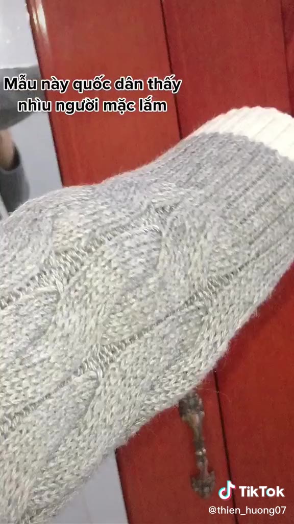 Áo Khoác Len Style Học Sinh 4 Màu Có Logo Tay Dài Chất Đẹp Cho Năm Học Mới | Bé Tiu Clothing | BigBuy360 - bigbuy360.vn