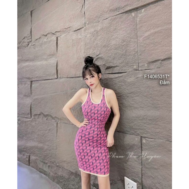 Đầm body len họa tiết phối dây chéo lưng sátn