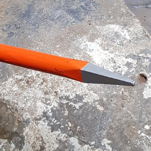 Mũi đục Sắt Nhọn Dài 19cm Màu Cam