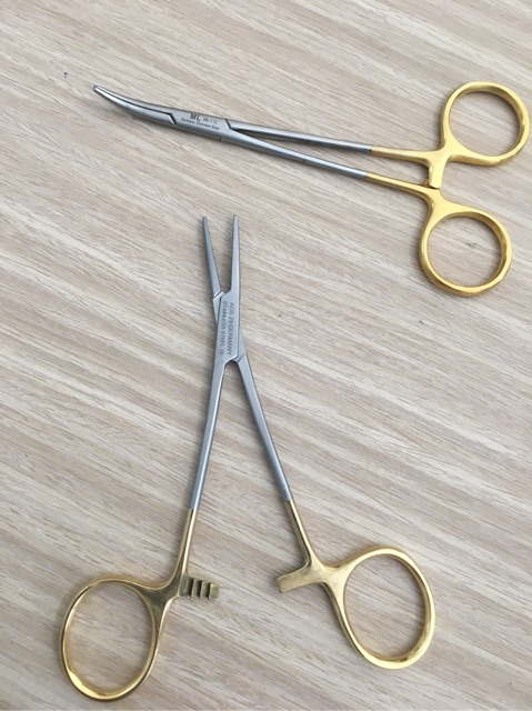 Panh  chuôi vàng thẳng hoặc cong