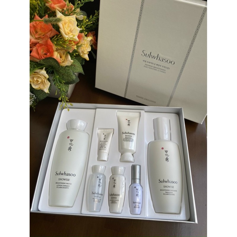 Set Sulwhasoo dưỡng trắng da bạch sâm 7pcs Giảm Mờ Thâm Nám Nhẹ, Cấp Ẩm, Giúp Cải Thiện Sắc Tố Da