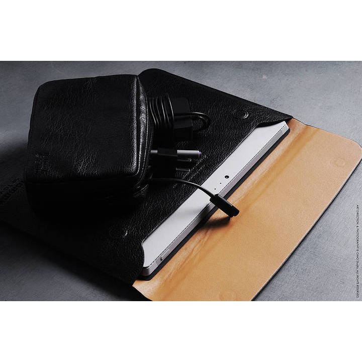 Combo Bao da + Túi đựng sạc cho Macbook cao cấp Tommy Town