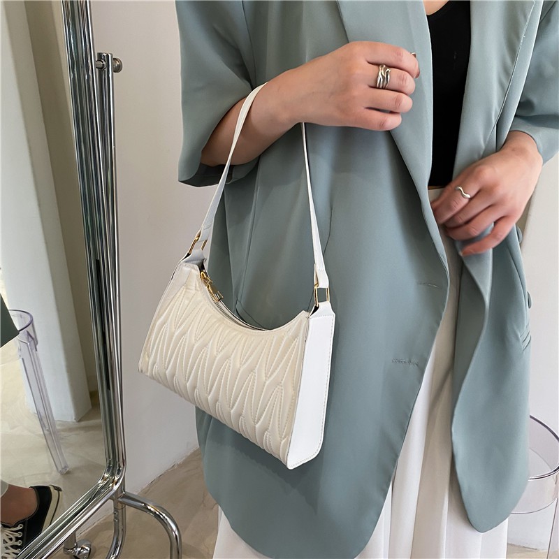 French niche design high-level sense of folds underarm baguette bag female 2021 new fashion trendy shoulder bag small satchel