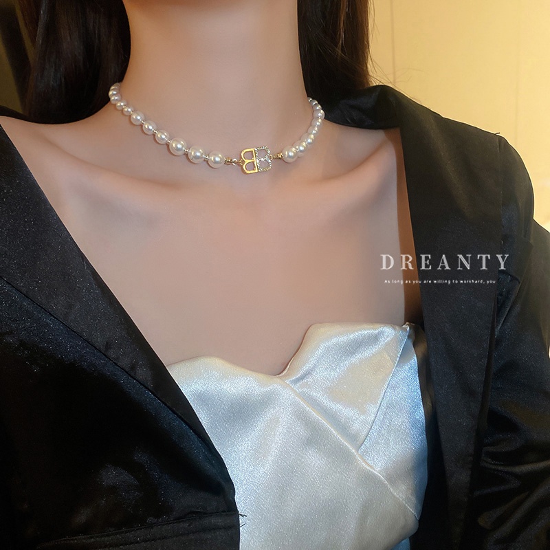 Dây Chuyền Đính Kim Cương Giả In Chữ Phong Cách Hàn Quốc