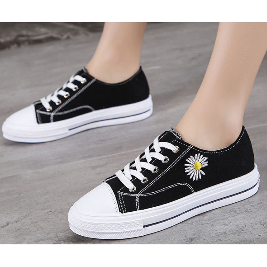 GIÀY NỮ, GIÀY SNEAKER THẤP CỔ THÊU HOA CÚC BH 24 | BigBuy360 - bigbuy360.vn